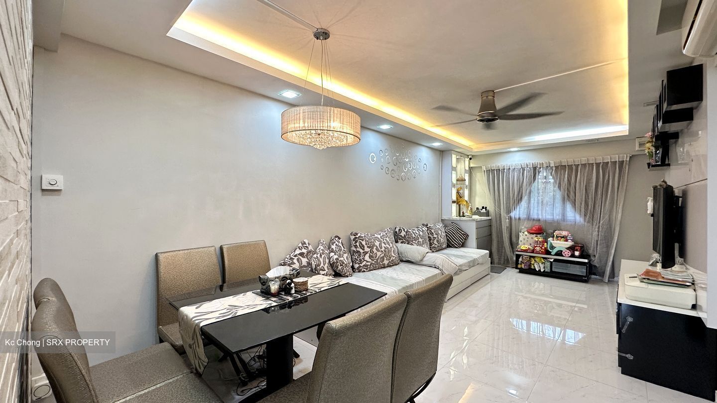 Blk 241 Jurong East Street 24 (Jurong East), HDB 3 Rooms #579047331